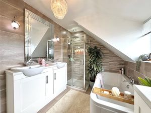 Photo 11- click for photo gallery